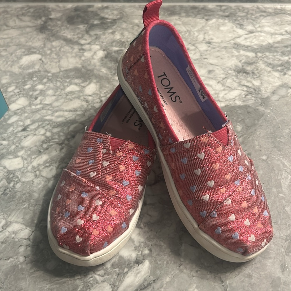 Tom’s Alpargata Dark Fuchsia Glimmer Hearts, 13.5 shoes